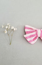 Load image into Gallery viewer, Pink stripe bow